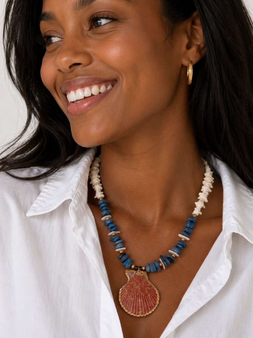 New! Coastal Blue Beaded Shell Necklace NWOT 5064